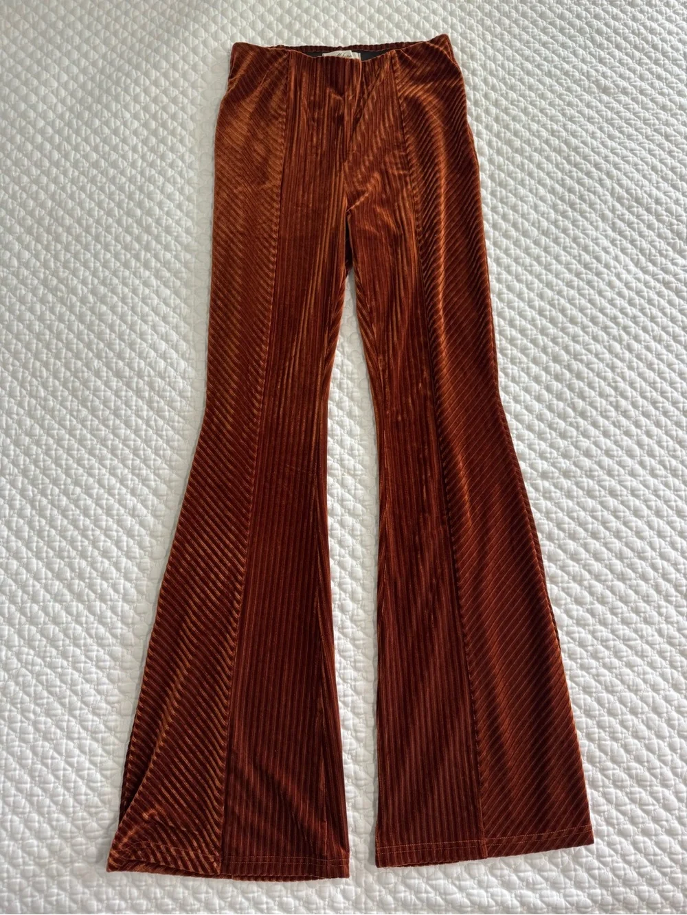 Mahina (local brand in Hawaii) high waisted ribbed flare pants - Picture 3 of 10